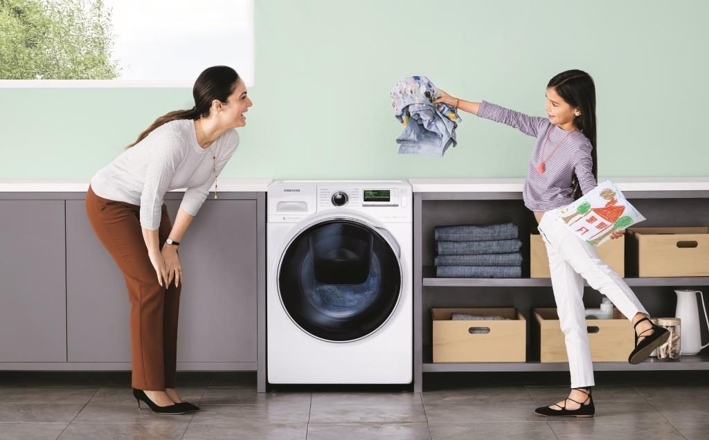 easy-breezy-laundry-with-samsungs-addwash-front-load-washer