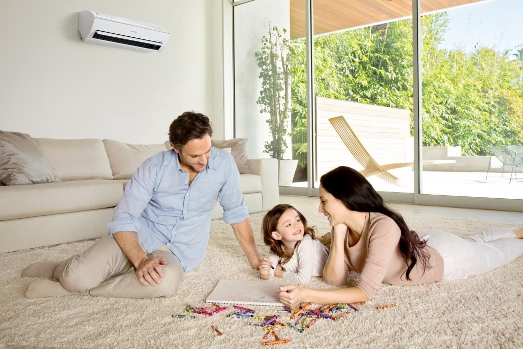 keep-cool-and-sleep-on-with-samsung-triangle-air-conditioner_low