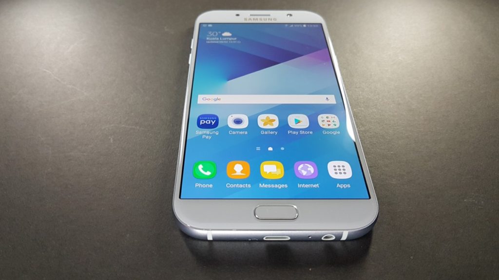 [Review] Samsung Galaxy A7 (2017) – The Premium Midrange Performer 5