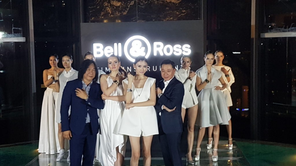 Bell & Ross General Manager of Asia Mr. Tong Chee Wei and the Managing Director of Cortina Watch Malaysia at the launch of the BR-X2