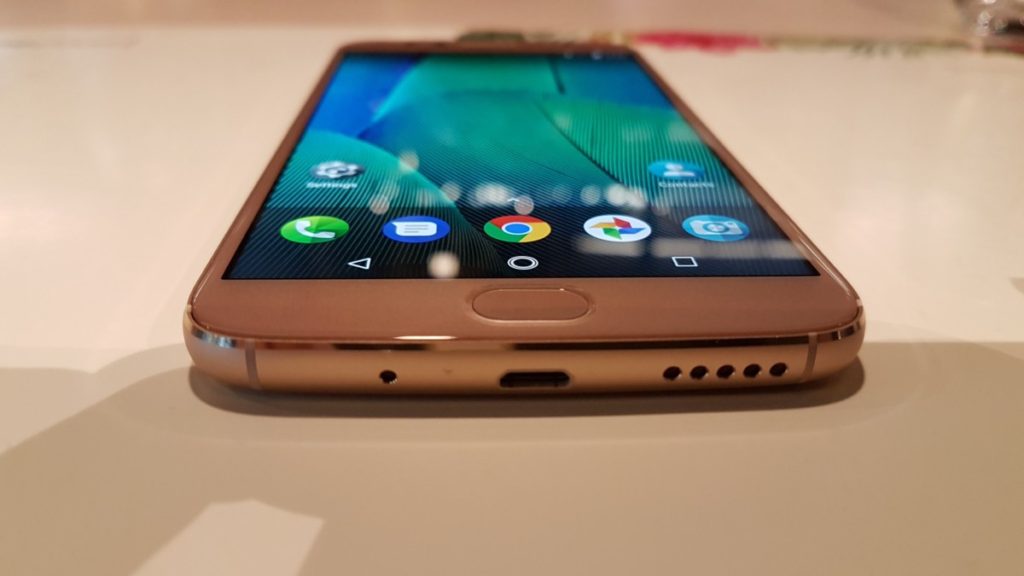 A first look at the Moto G5S Plus that is coming to Malaysia soon 18