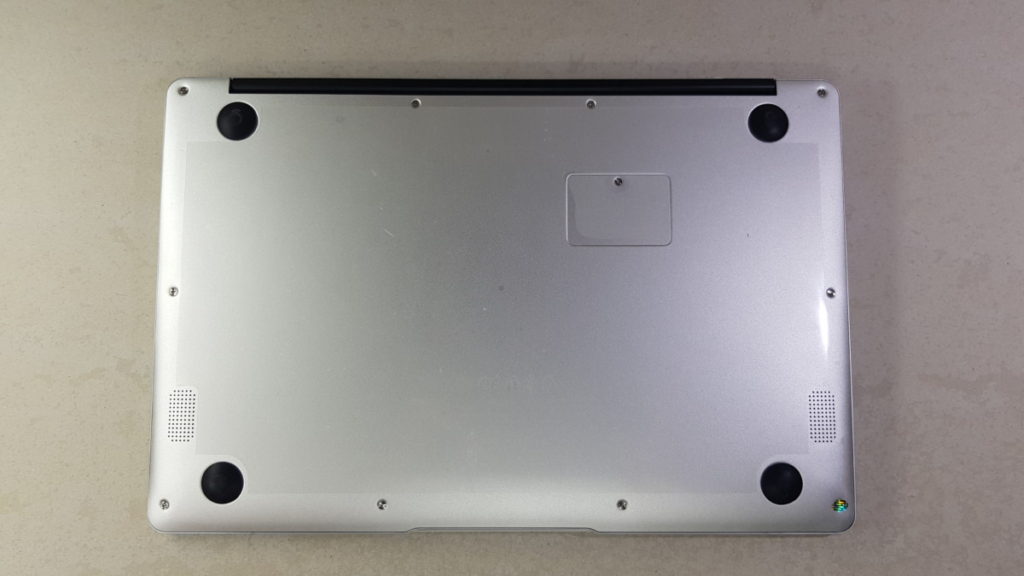  Jumper EZBook 3 Pro underside view
