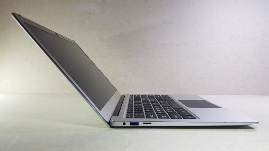  Jumper EZBook 3 Pro side profile