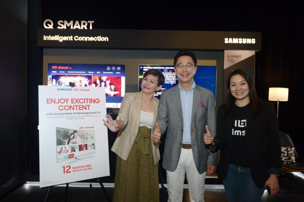 From left: Elaine Soh, Chief Marketing Officer for Samsung Malaysia Electronics, Yoonsoo Kim, President of Samsung Malaysia Electronics and dimsum Chief Marketing Officer Lam Swee Kim.
