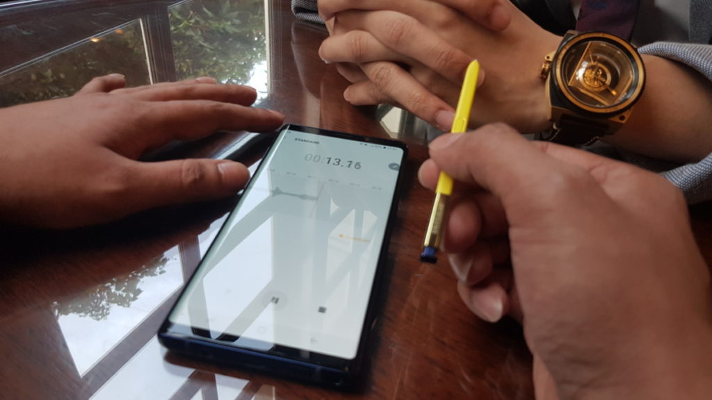 The S Pen on the Galaxy Note9 has BLE connectivity, allowing it to act as a remote control for a variety of tasks.