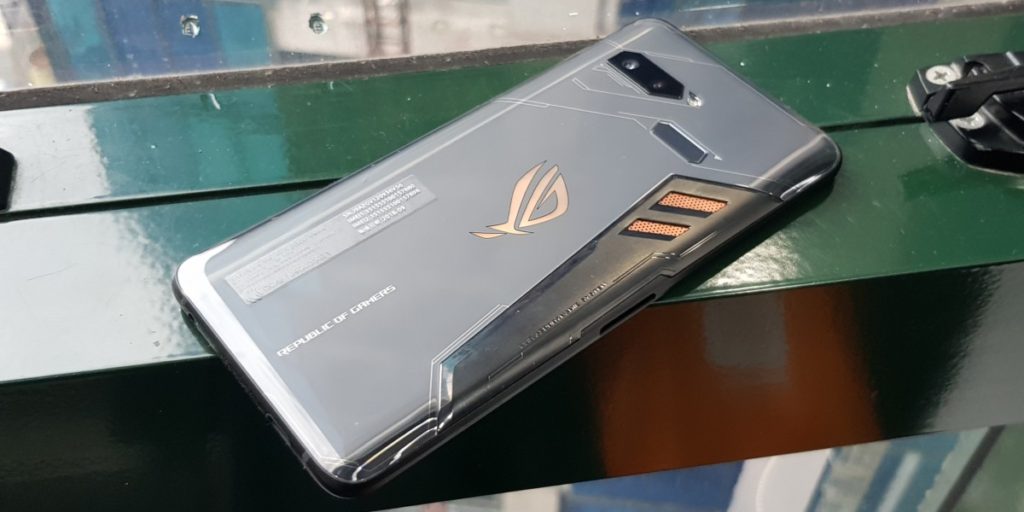 [Review] Asus ROG Phone - The Game Changer Is Here 5