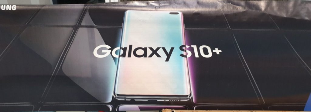 The Galaxy S10 retains an essential smartphone feature and it is glorious 2