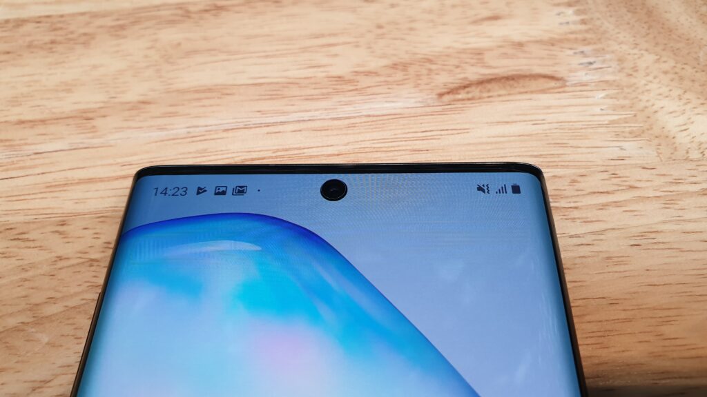 Galaxy Note10 front selfie camera