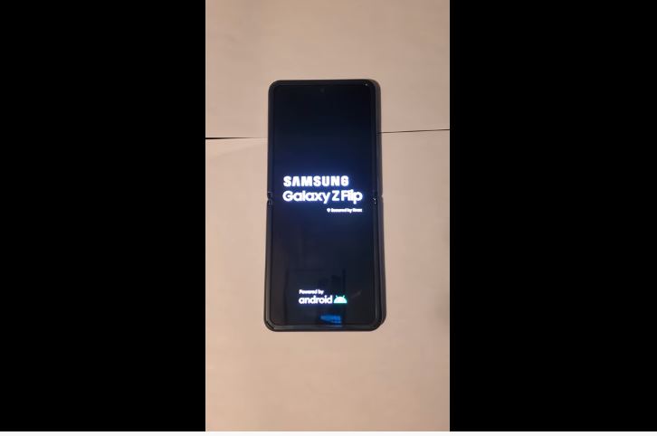 Samsung Galaxy Z Flip 1