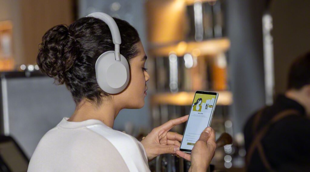 Sony WH-1000XM5 headphones listen