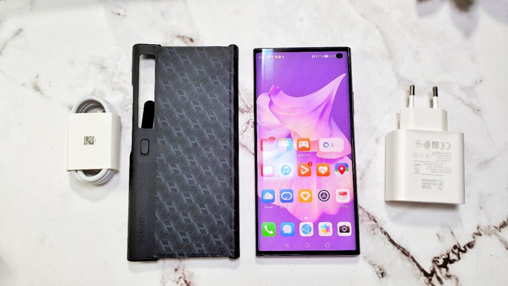 Huawei Mate Xs 2 Review box contents