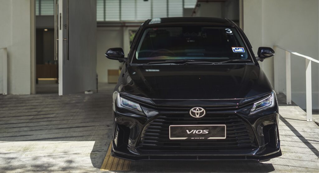 Toyota Vios 1.5G front black
