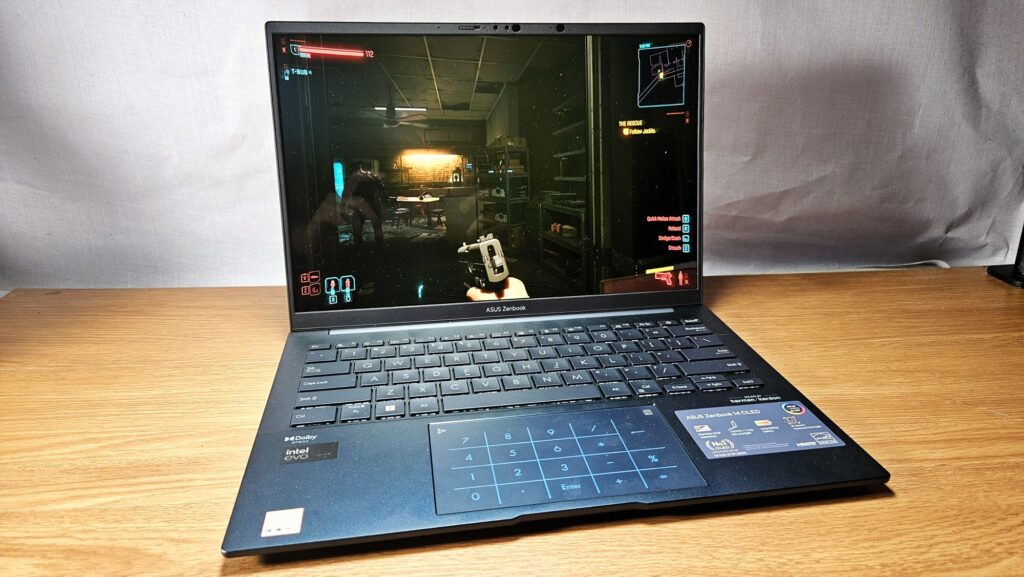 Asus Zenbook 14 OLED UX3405 Review (2024) Cyberpunk gameplay