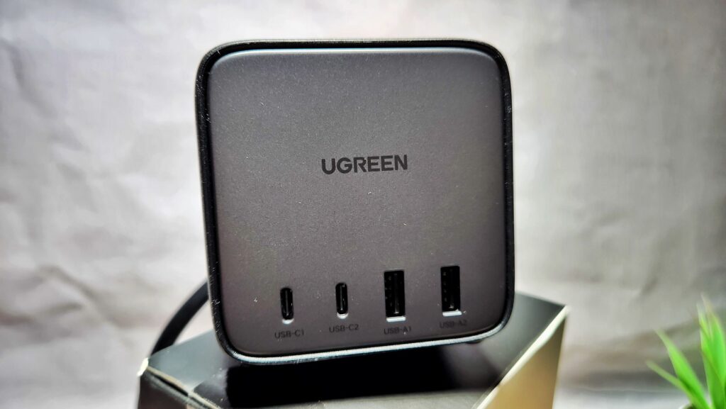 Ugreen 65W GaN DigiNest Cube Charging Station Review front