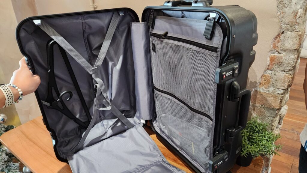 Acer Predator Robust Luggage  open