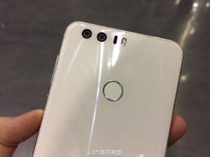 Rear camera and fingerprint reader 1