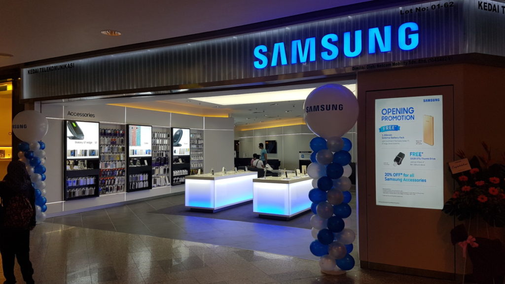 Score 20% off original Samsung accessories till this Sunday (28 August) at Berjaya Times Square 1