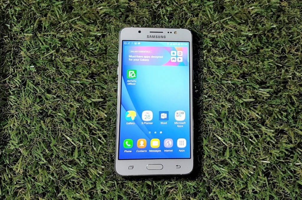 [Review] Samsung Galaxy J5 (2016) - The Fifth Element Revisited 1