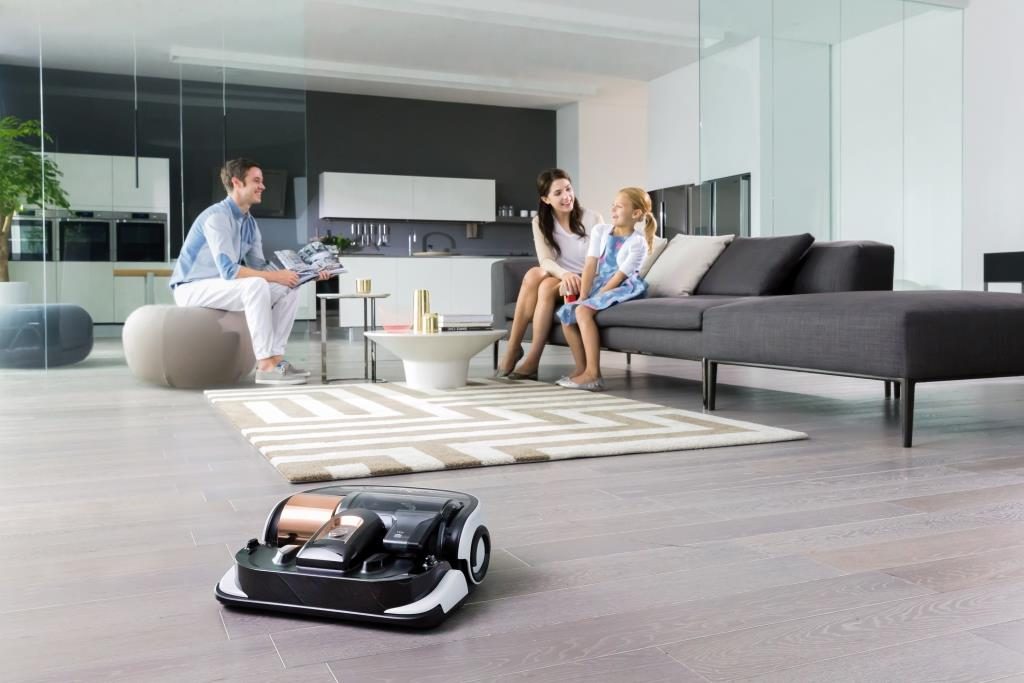 effective-cleaning-without-breaking-a-sweat-with-samsung-powerbot-vacuum-cleaner_low