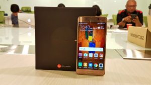 A hands-on with Huawei’s Mate 9 Pro: Leica goodness dialled to 11 2