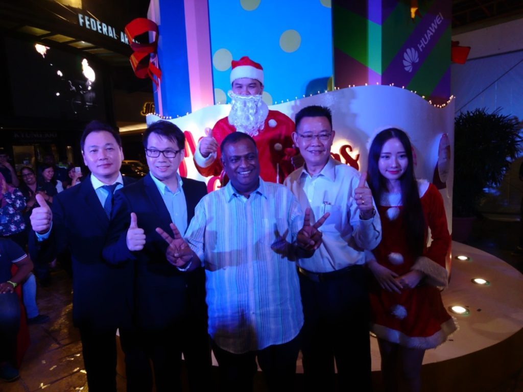 Huawei and partners donate generously to underprivileged at Rumah Keluarga Kami 1