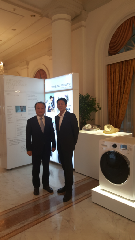 Yong Sung Jeon, CEO and President, Samsung Southeast Asia with Ken Ding (Head of Product Innovation Team) at the display zone featuring the winning product design.