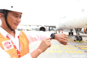 Samsung’s Gear S3 smartwatch now seeing service by SATS ground crew on Changi airport tarmac 33