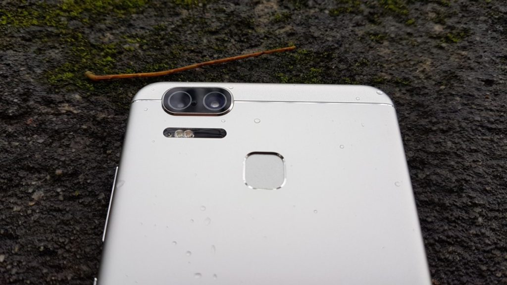 Hands-on with the ASUS Zenfone 3 Zoom camphone 4