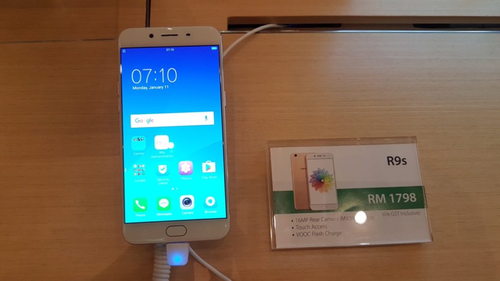 OPPO's R9s phone launched at RM1,798 4