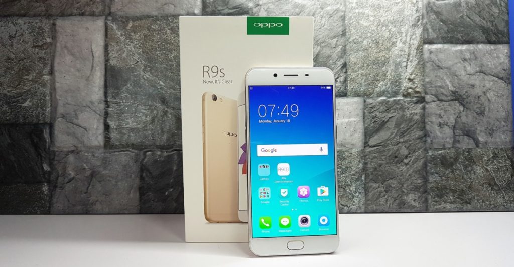 Unboxing the OPPO R9s 6