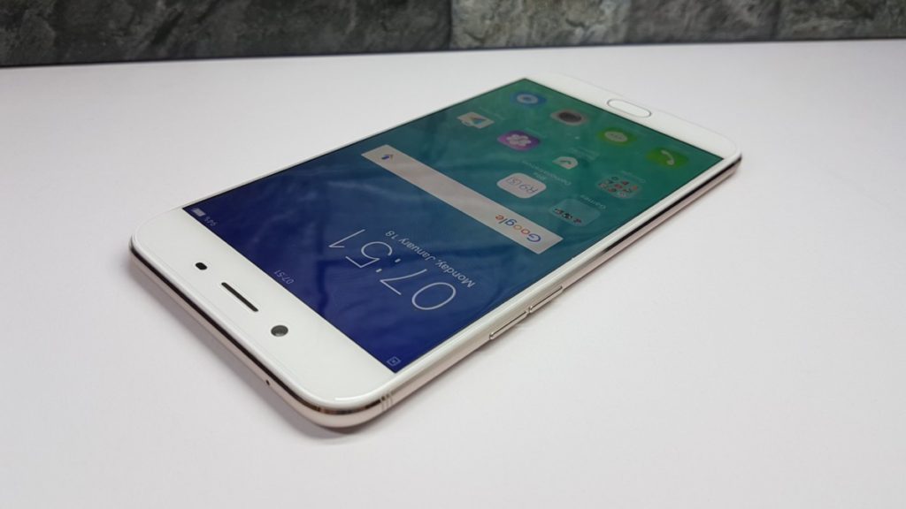 Unboxing the OPPO R9s 2