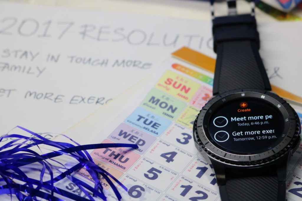Keeping your new year resolutions with the power of tech and the Gear S3 3