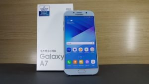 Samsung’s waterproof A5 and A7 now come in Peach Cloud and Blue Mist for Valentine’s Day 18