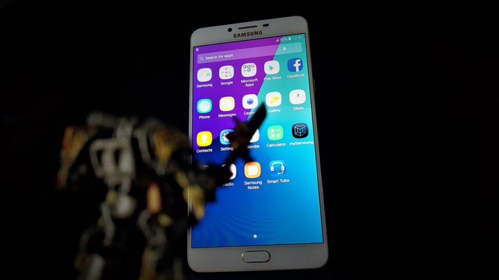 Attack of the Titan: Unboxing the Massively Powerful Galaxy C9 Pro 31