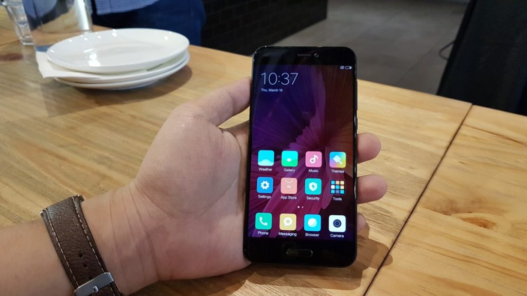Hands On: A first look at Xiaomi’s Mi 5c, their first phone with their in-house Surge S1 SoC processor 12