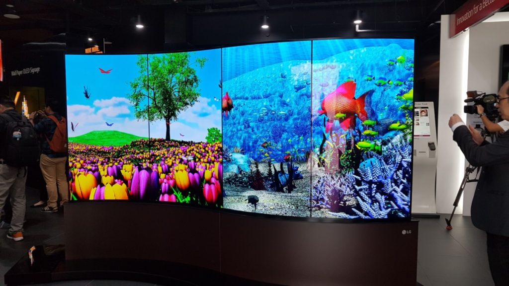 New LG Singapore Innovation Centre showcases the science of OLED signage 17