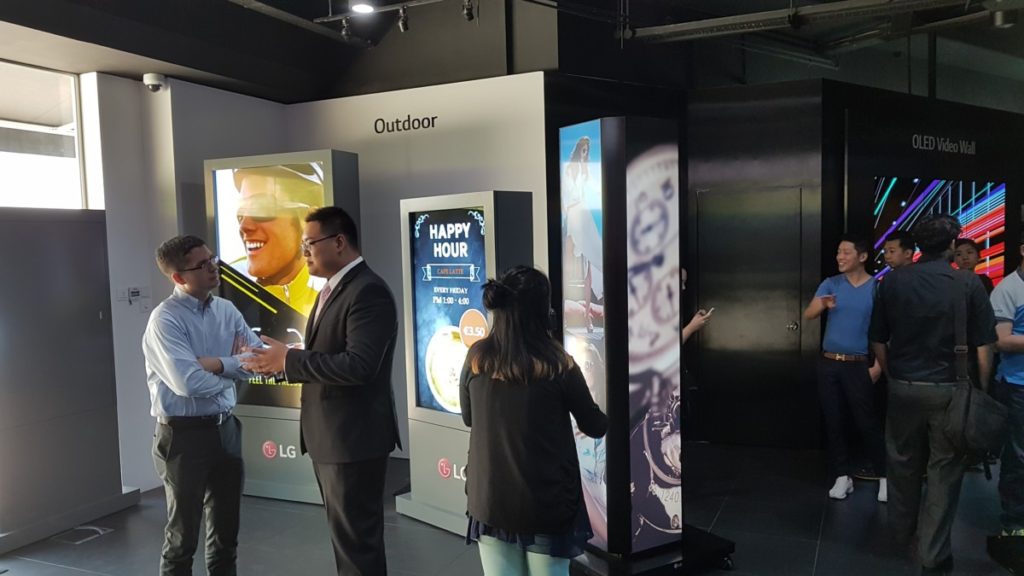 New LG Singapore Innovation Centre showcases the science of OLED signage 3