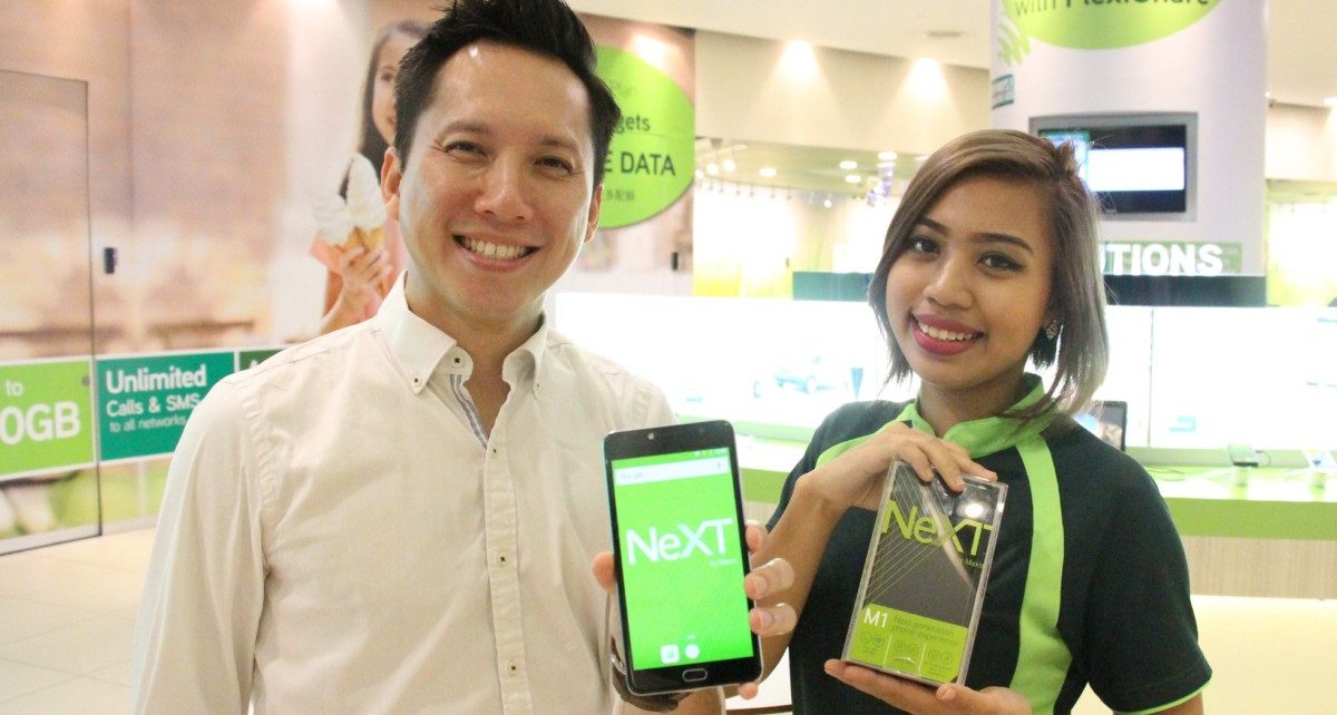 Maxis launches their own 4G phone - say hello to the NeXT M1 | Hitech ...