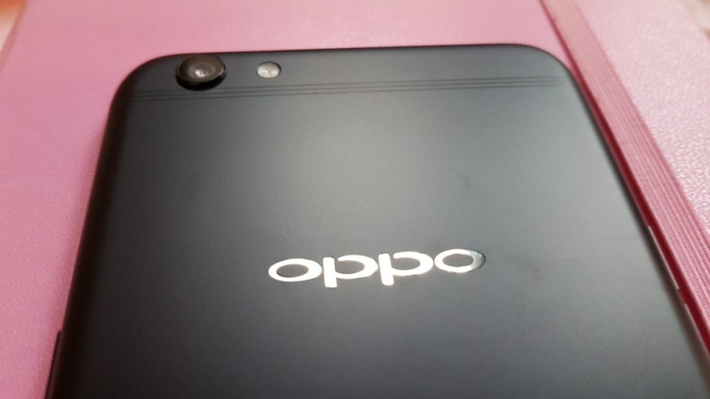 Hands-on with OPPO's R9S Black Edition 10