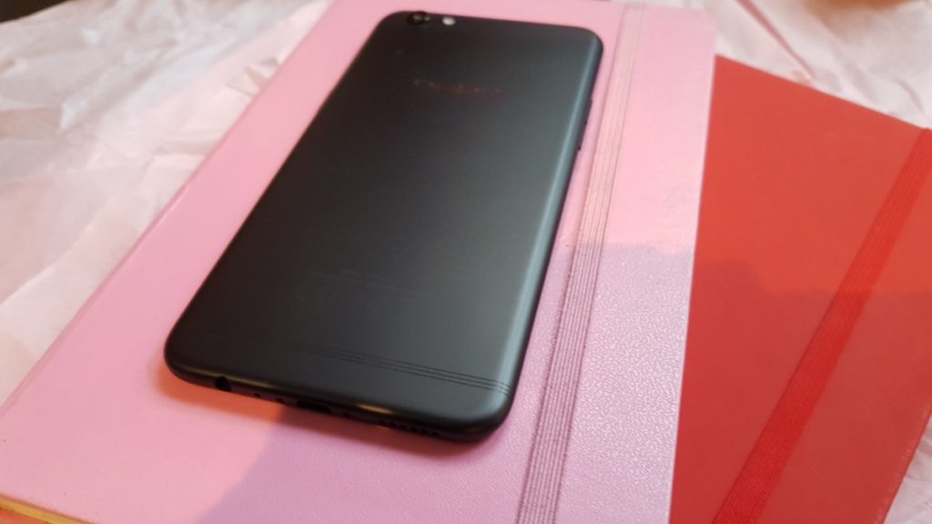 Hands-on with OPPO's R9S Black Edition 5