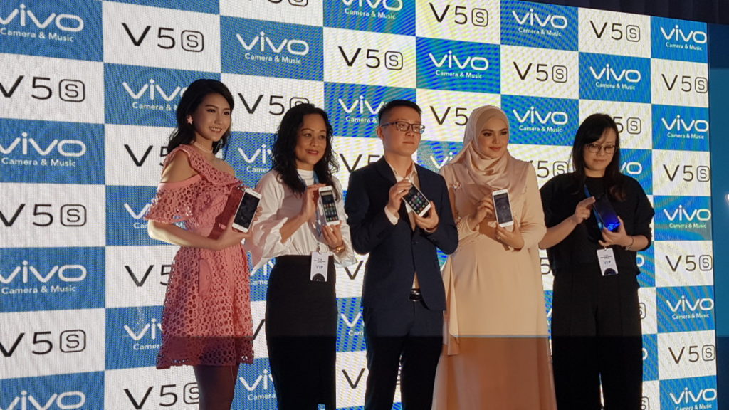 Vivo launches selfie-centric V5s phone for RM1299 13