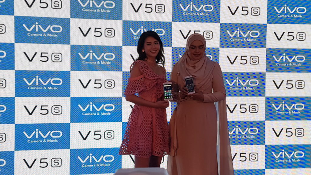 Vivo launches selfie-centric V5s phone for RM1299 2