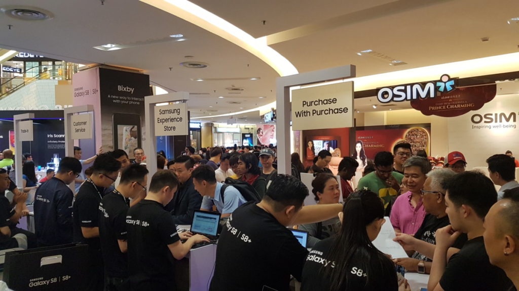 Samsung’s Galaxy S8 and S8+ roadshows draw in the crowds 3