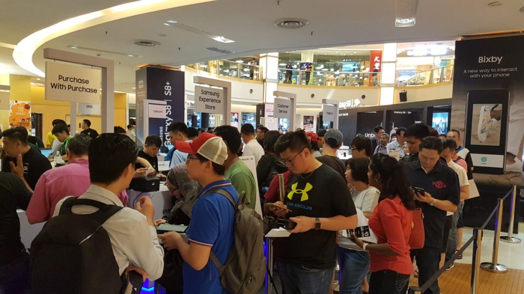 Samsung’s Galaxy S8 and S8+ roadshows draw in the crowds 2