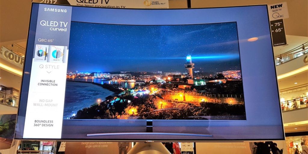 [Review] Samsung QLED Q8C 4K HDR TV - Samsung’s curvy 65-inch QLED beauty struts its stuff 45