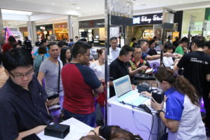 Samsung’s Galaxy S8 and S8+ roadshows draw in the crowds 26