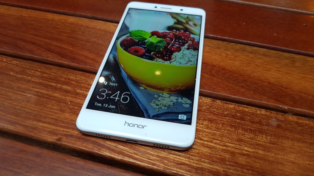Honor 6X: The ultra affordable midrange beast of a phone 2