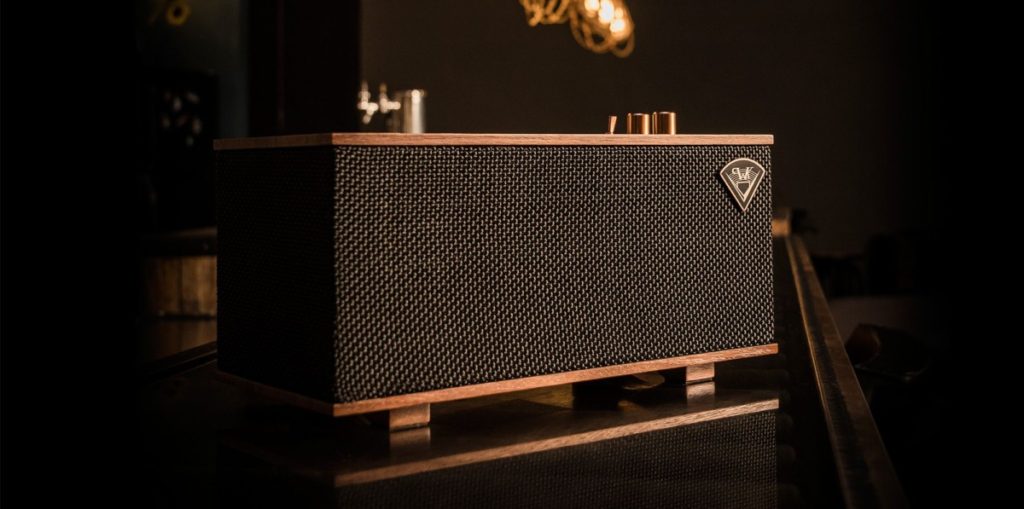 Klipsch's new Heritage speakers blend old-school looks with cutting edge audio 14