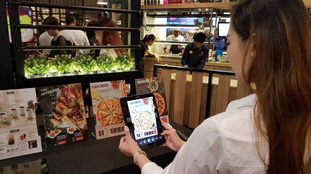 Pizza Hut’s new digital concept store blends augmented reality and pizza into a tasty new whole 2