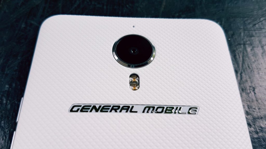 GM 5 Plus rear closeup